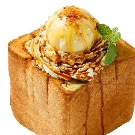 Honey Toast Pudding with Hot Caramel Sauce