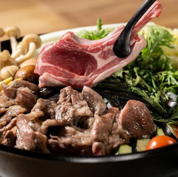 【当店名物】メーカー指定で仕入れ！！深鍋で調理する高品質なジンギスカンをご堪能あれ◎