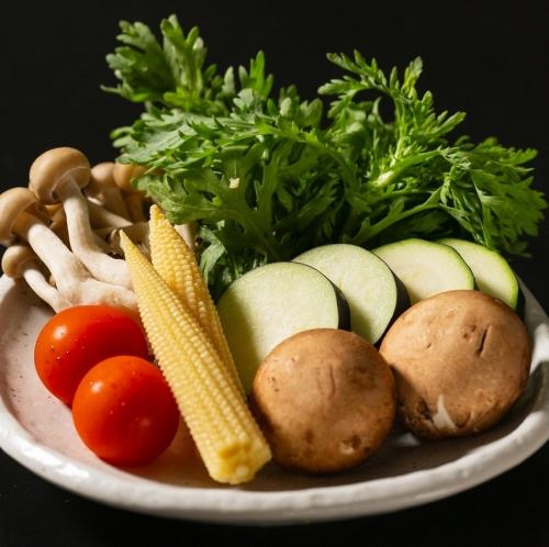 【北海道産】冷涼な気候を活かした水耕栽培の春菊など、こだわりの焼き野菜盛りをご用意◎