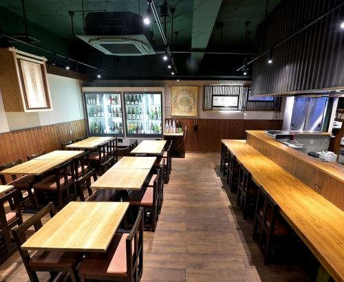 カウンター席でゆったりと日本酒をお楽しみいただけます♪