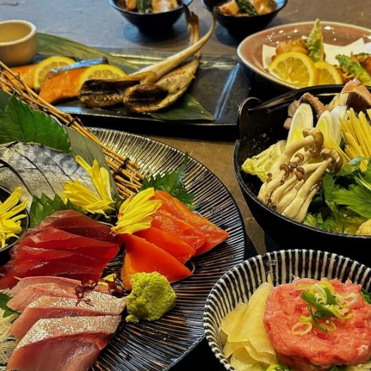 【忘年會魚吉套餐】120分鐘無限暢飲6道菜，包括5件生魚片拼盤及精選火鍋菜餚