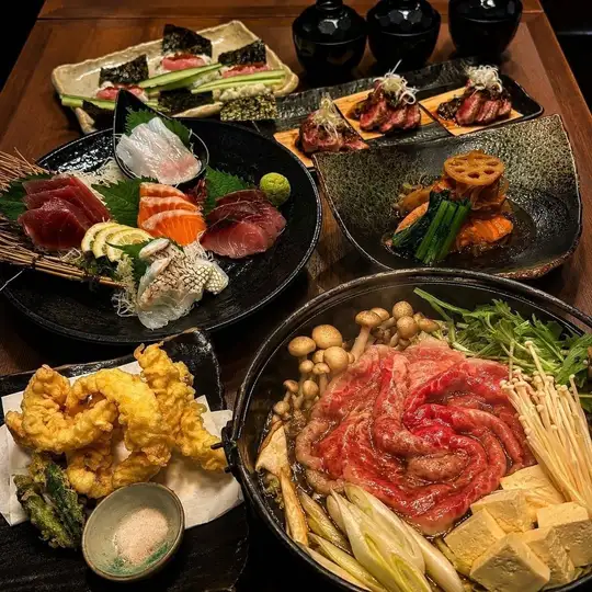 Limited-time offer for October and November: Autumn Leaves Course - 8 dishes + 2 hours of all-you-can-drink with Classic Draft Beer