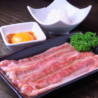 烤所澤牛涮鍋特色腰肉配蛋黃和迷你米飯