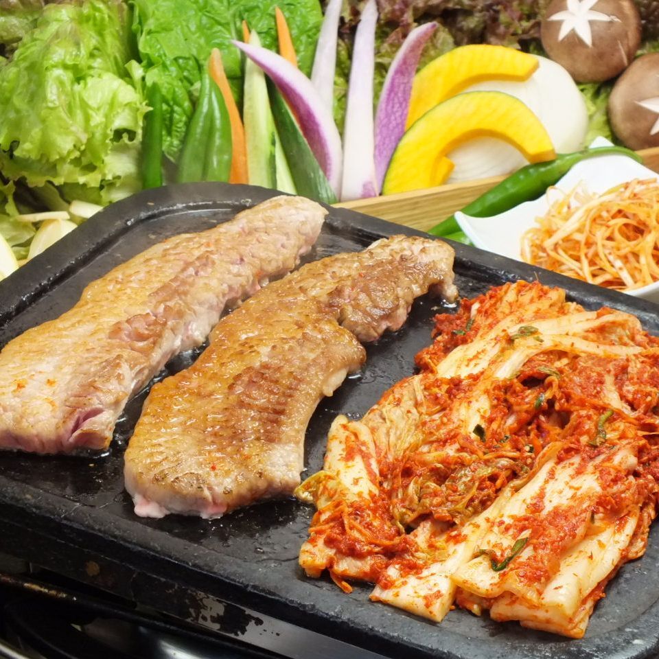 가게의 인기 메뉴는 삼겹살 뷔페!★☆