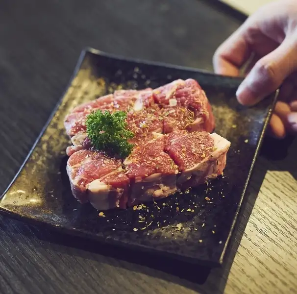 【名物！十鉄を愛するお客様にご好評頂ける自慢のメニュー♪】生ラム 1,150円♪