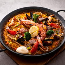 Luxurious course of lobster paella and Japanese black beef (cooking only) (reservation required) for 2 people ~