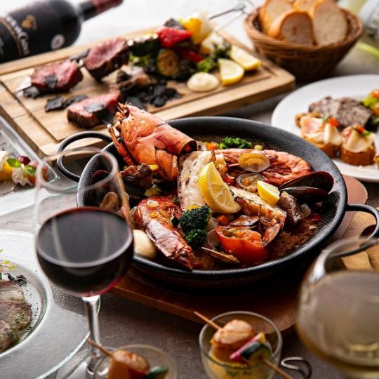 ★Recommended for New Year's and Year-End Parties [All-You-Can-Drink Included] Luxury Course of Lobster Paella and Japanese Black Beef (Reservation Required) For 2 or More