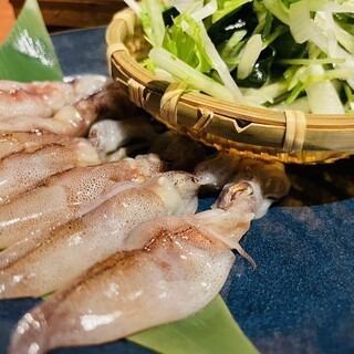 [Includes 2 hours of all-you-can-drink] A course where you can enjoy Toyama's delicious foods such as firefly squid shabu! 6 dishes in total, 5,500 yen (tax included)