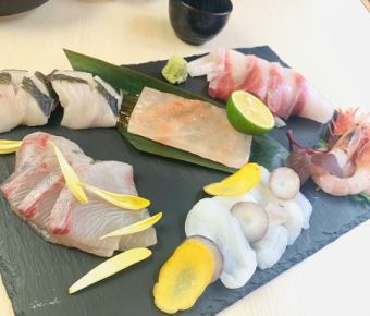 Assorted 5 types of sashimi