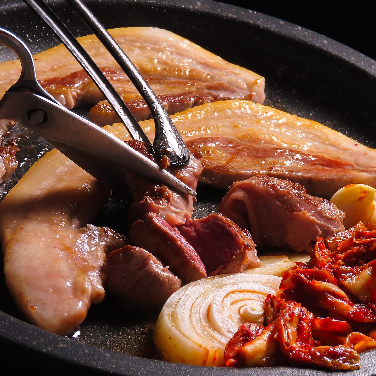 記念日やデートに最適！生あぐー豚を楽しむ韓国料理店