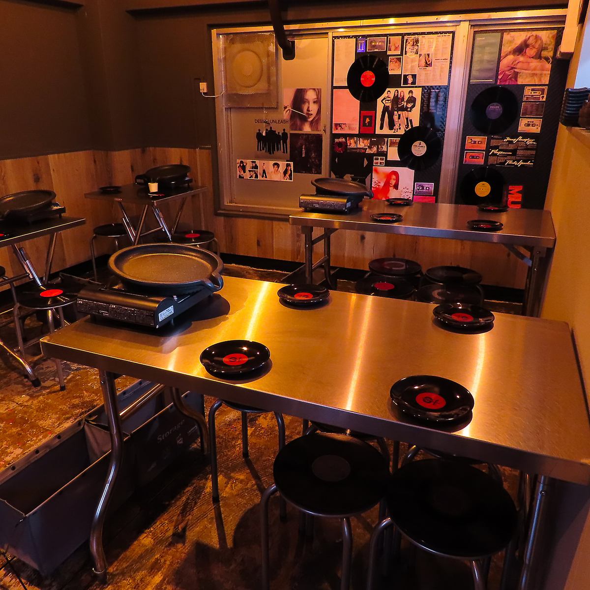 落ち着いた雰囲気の店内で、特別なひとときをおすごしください。