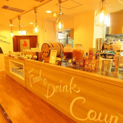 You can enjoy more than 100 kinds of cocktails with all you can drink ♪