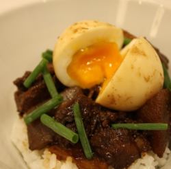 牛すじ丼