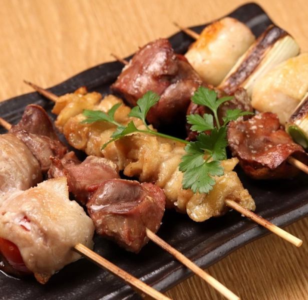 Charcoal-fired Kushiyaki-Each one by one, time and effort, one by one.That's why it's delicious <skewer>