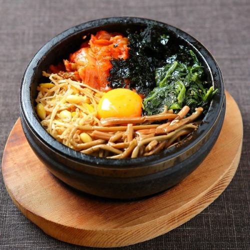 とくちゃん特製石焼ビビンバ