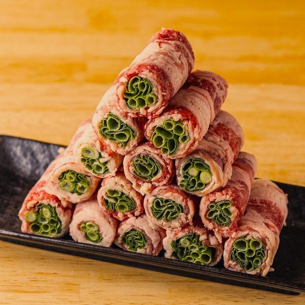 ≪売切御免★数量限定！！≫ネギの食感とジューシーな肉の旨味がたまらない！”牛ネギ巻きマウンテン”