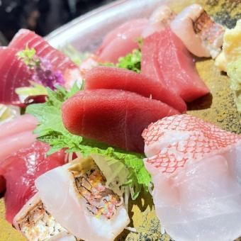 【超豪華コース】豪華ラインナップのお料理、ロング飲み放題全50種を150分　7000円(税込)♪
