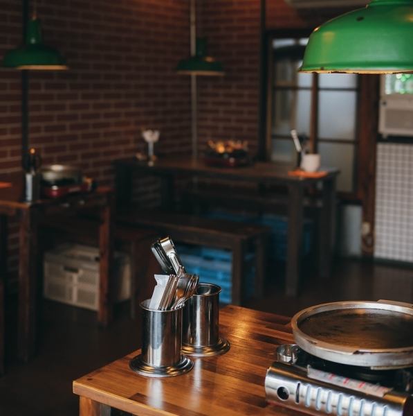 【ご家族・お子様連れも大歓迎◎テーブル席ございます】2000円台での食べ放題をメインにメニューをご用意！友人とのお食事やデート、サークル飲み会や仕事帰りの少人数での宴会など、幅広いシーンでご利用可能です。