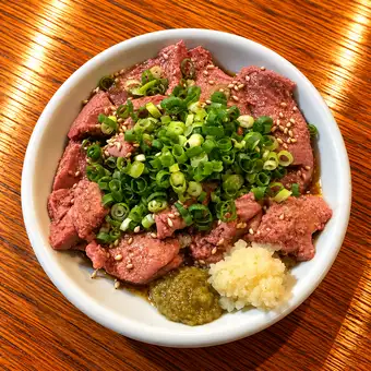 鶏レバ刺し