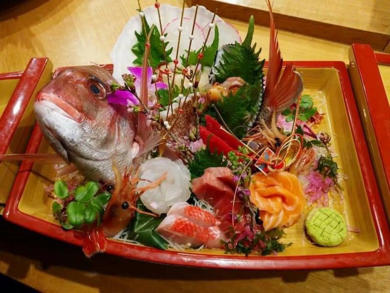【お祝い事に】鯛の姿盛り含むお祝いコース5000円～ご用意しております。顔合わせ、記念日、誕生日など