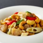 Stir-fried chicken and cashew nuts