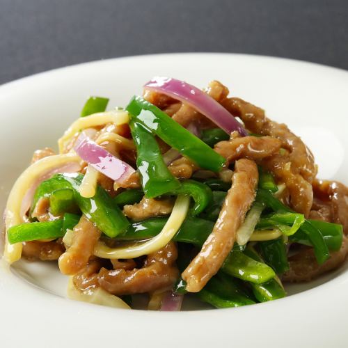 Stir-fried beef and green pepper