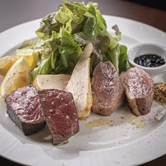 名物!!3種の肉盛り合わせ