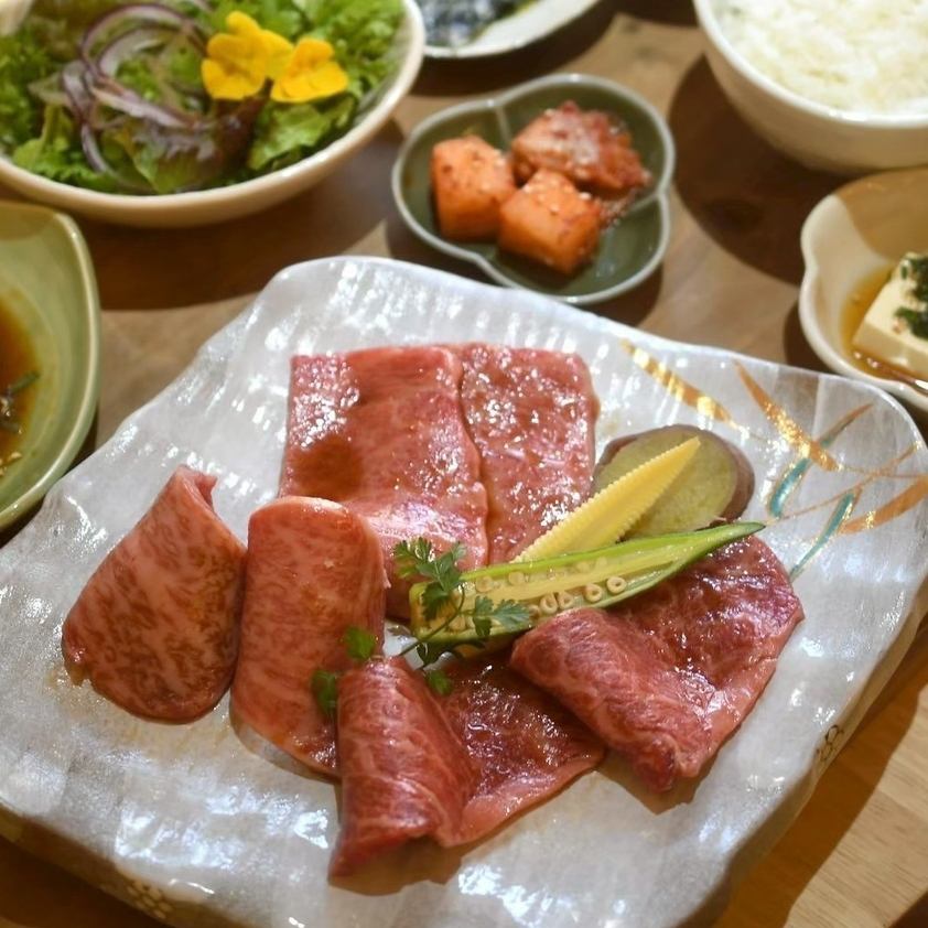 大和牛やシャトーブリアンをランチタイムでも！彩り豊かにご用意