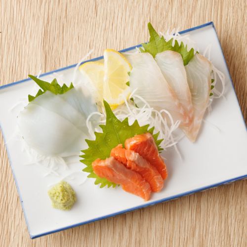 Assortment of 3 sashimi of the day