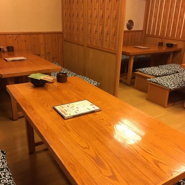 We also have counter seats and table seats! We are waiting for reservations ♪