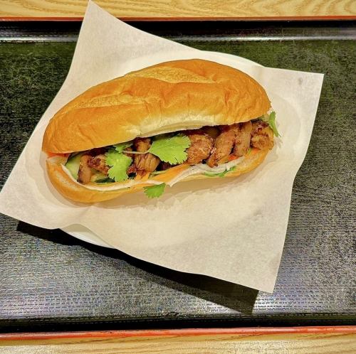 焼豚バインミー