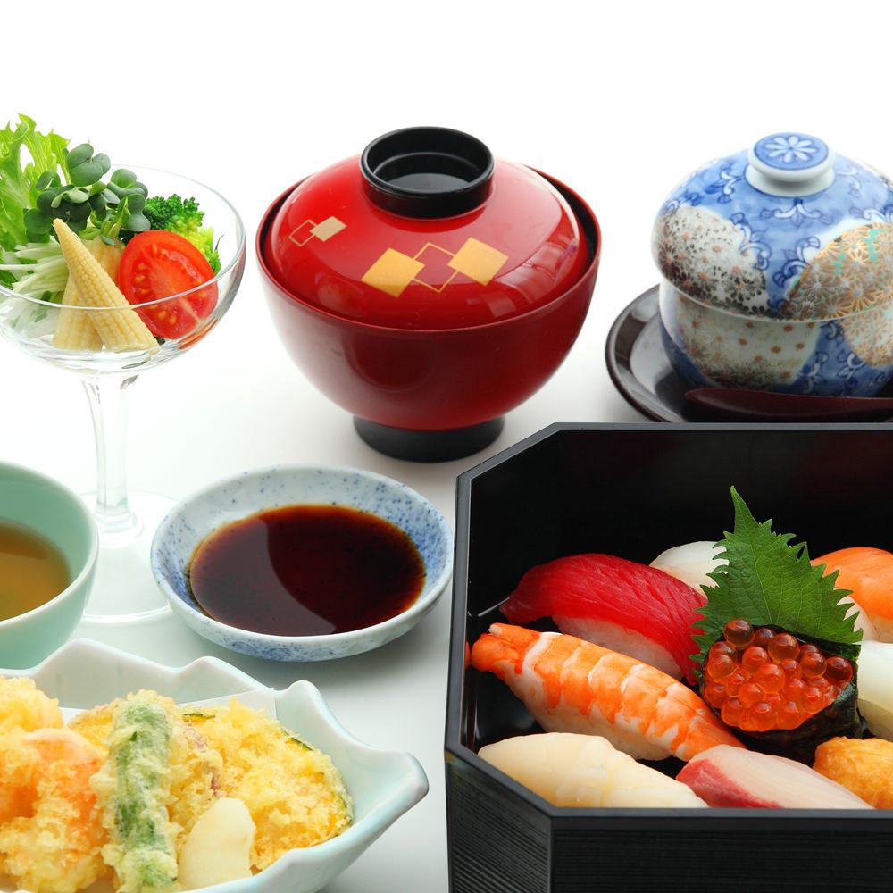 Kaiseki course using nigiri sushi set and seasonal seafood is popular ♪