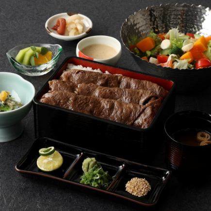 Beef sukiyaki rice bowl (September and October)