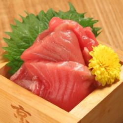 Assorted sashimi