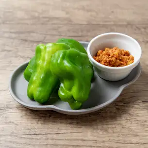 Taiwanese minced meat with crispy bell peppers