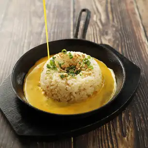 Iron plate garlic rice