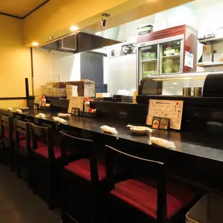 お1人様やデートにはカウンター席をどうぞ！※画像は系列店