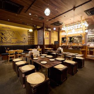 The seating is done up in warm wooden tables and comfortable round cushions on the chairs.The casual yet relaxed atmosphere makes it the perfect place to enjoy a meal with friends and family.Perfect for everyday use or for banquets, we offer a relaxing atmosphere where you can enjoy our cuisine to your heart's content!