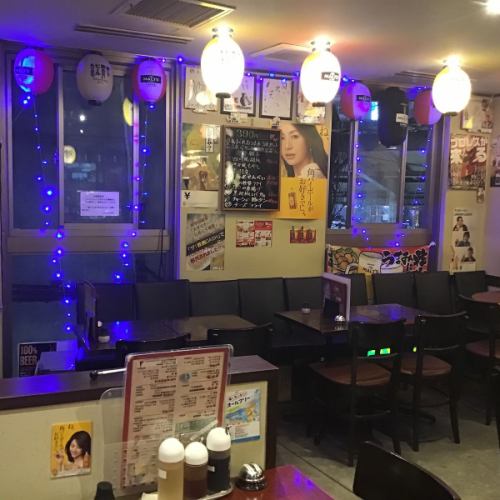 只今、餃子の安亭　新宿思い出横丁店では、窓を開放して店内換気の徹底を行なっております。お陰様でクーラーも、暖房も効いて大変過ごしやすいと評判です。