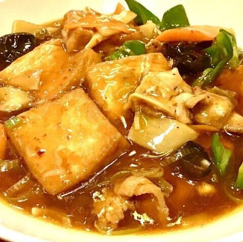家常豆腐(厚揚げと野菜のあんかけ炒め)