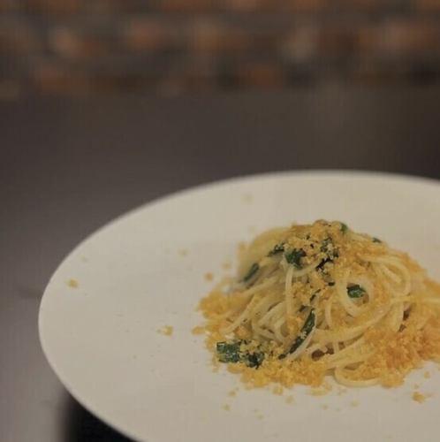 自家製からすみと季節野菜のアーリオ・オーリオ