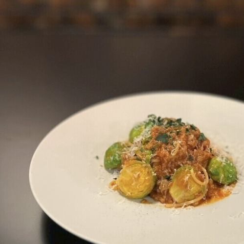 豚ミンチと季節野菜のラグーパスタ