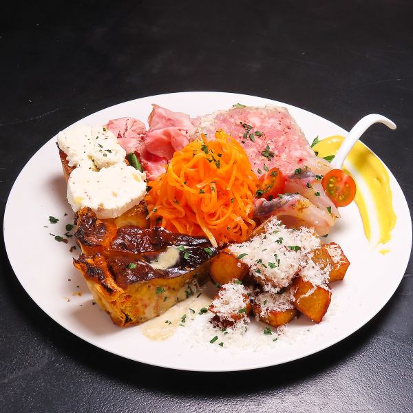 シェフのおすすめ「おまかせ前菜盛り合わせ７種」