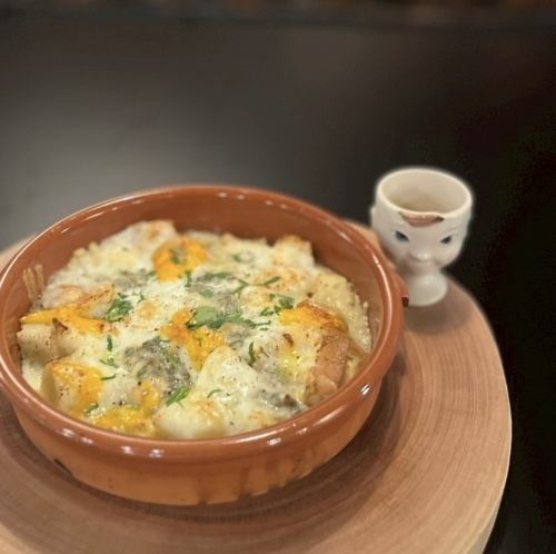 4種のチーズと蜂蜜のパングラタン