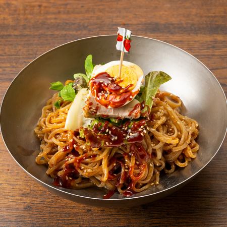 ピビン麺
