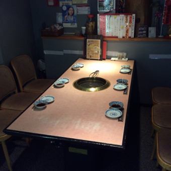 【2nd Floor Seat】 A spacious private room has become digging and you can sit up to 13 people!