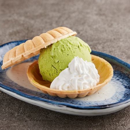 Matcha Ice Cream Monaka