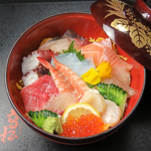 ≪Our store's popular menu≫Colorful "special chirashi" filled with toppings
