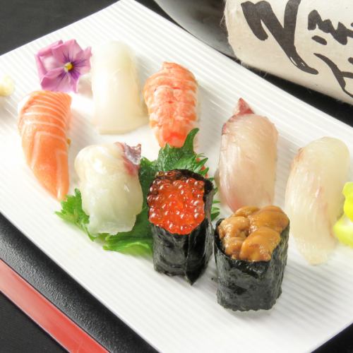 ≪店主推荐≫ 在「Jonigiri」可以品尝到8种正宗的握寿司