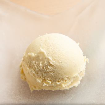 アイスクリーム(バニラ/ストロベリー/チョコ)